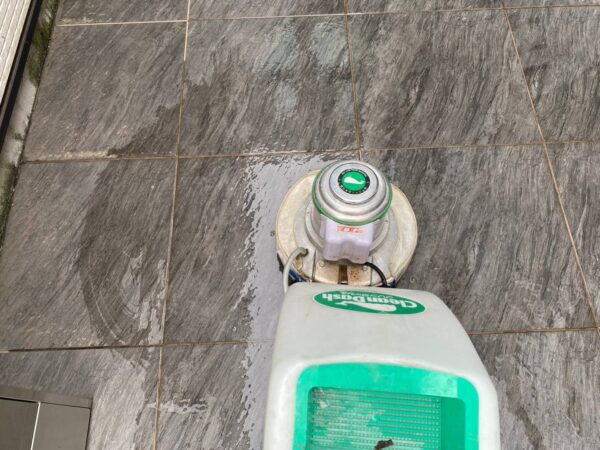 【東京都を中心に清掃サービス受付中！】中央区にてマンション定期清掃をいたしました